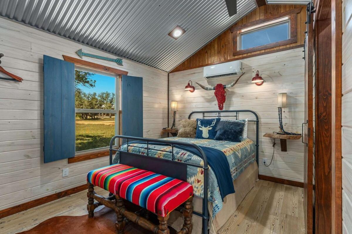 Rockin' R - Morning Star Cabin Фредеріксбург Екстер'єр фото