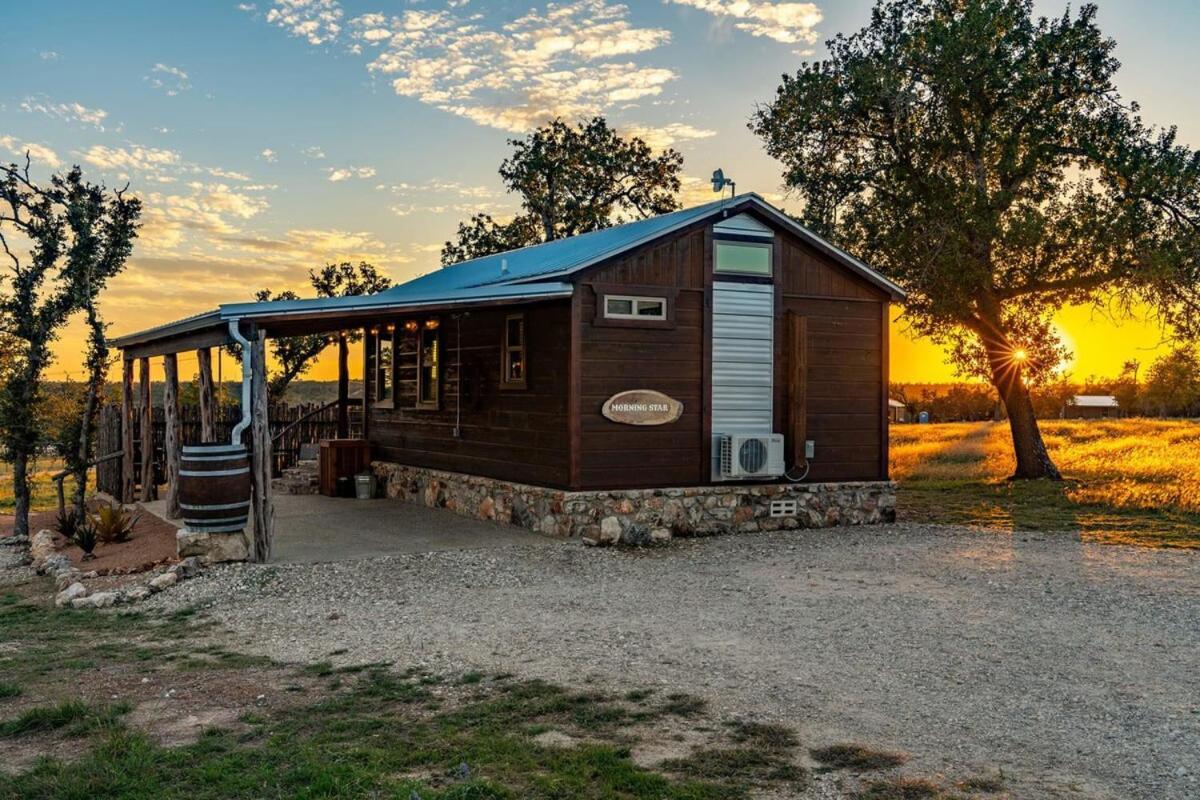 Rockin' R - Morning Star Cabin Фредеріксбург Екстер'єр фото